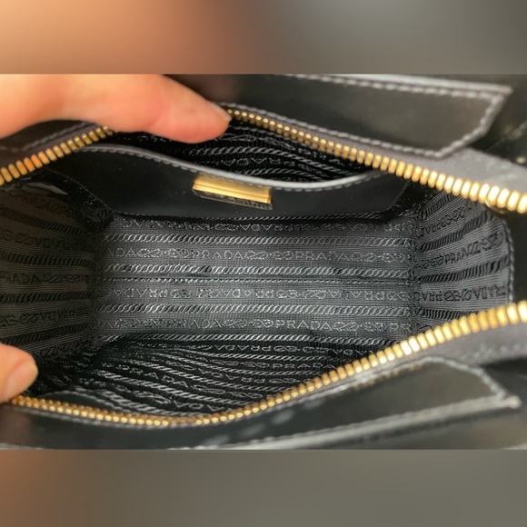 Authentic PRADA Borsa Saffiano 1BA380 - Picture 13 of 16